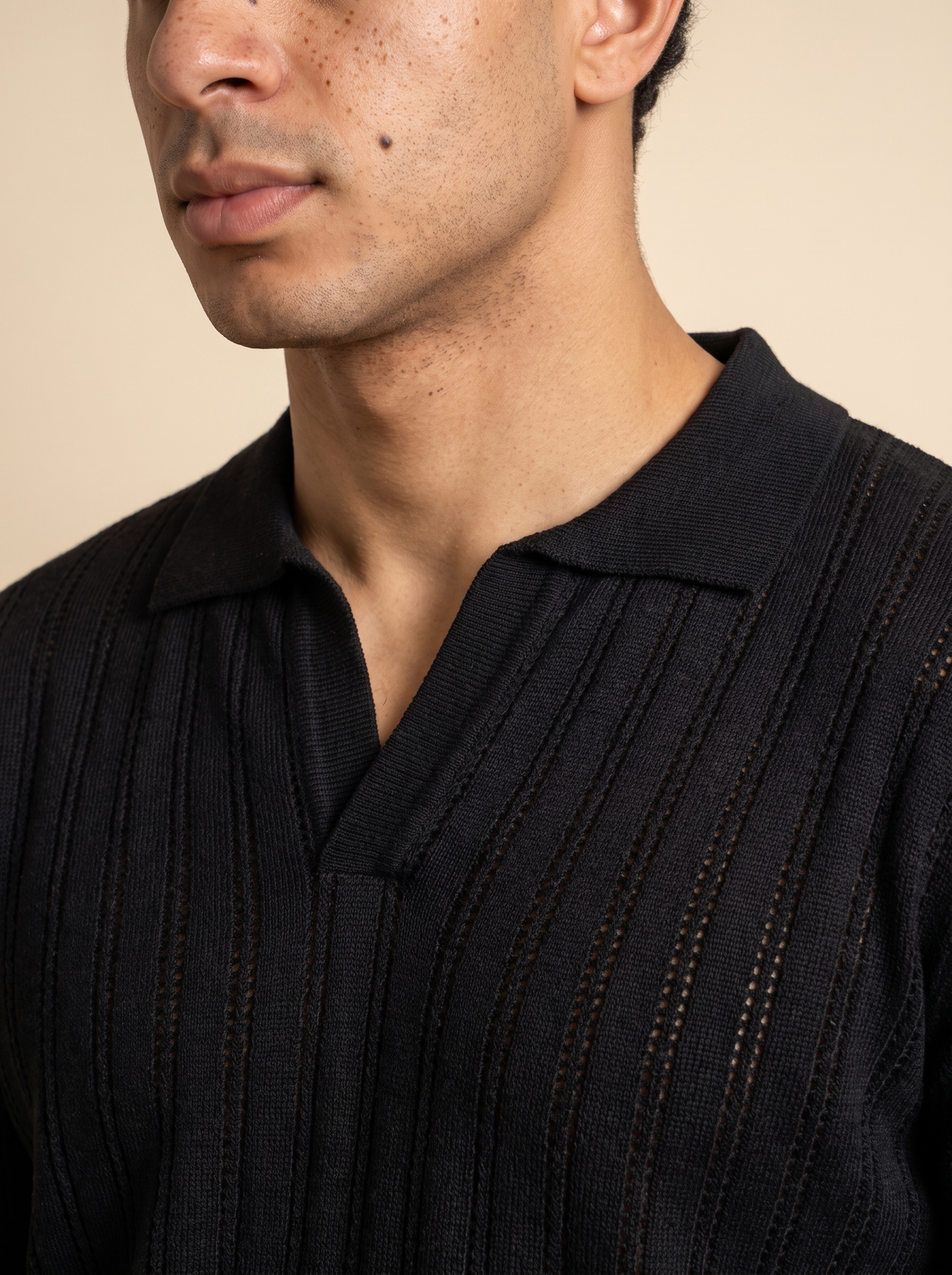 Open Knitted Short-Sleeve Polo Shirt - Black