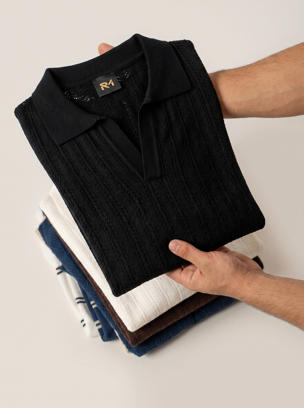 Open Knitted Short-Sleeve Polo Shirt - Black